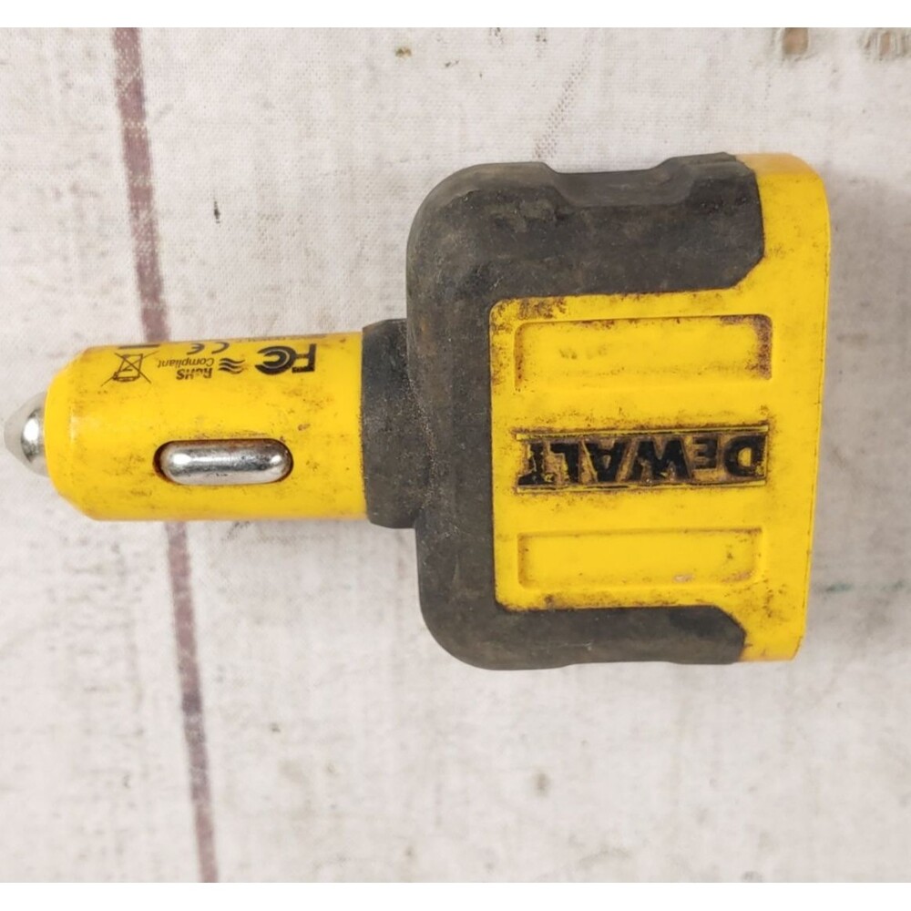 DEWALT 4-Port Mobile USB Car Charger DXMA1419009 PD20W QC3.0 TESTED WORKING